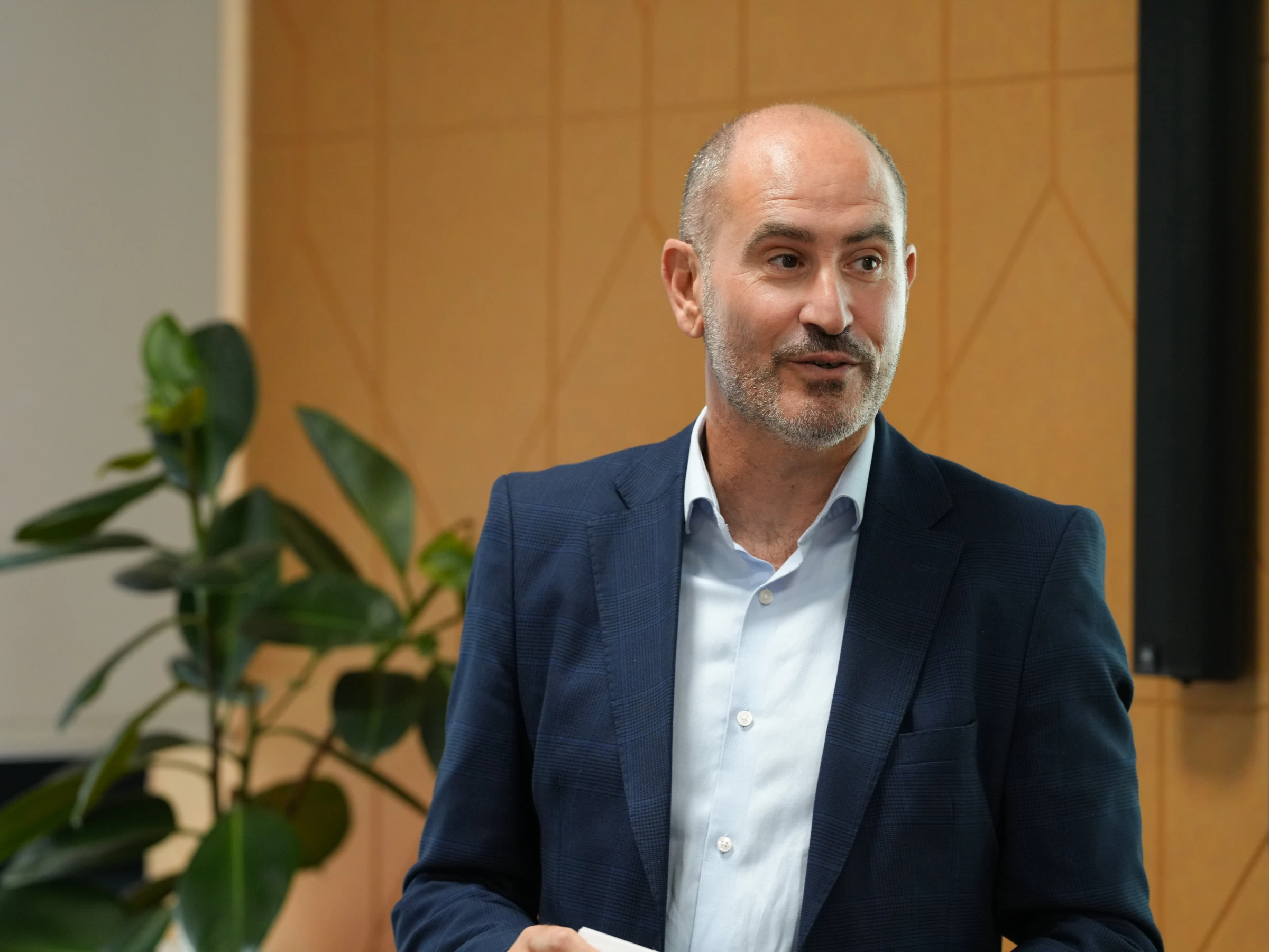 Kenneth Brincat speaking at the Hedgehog Education launch